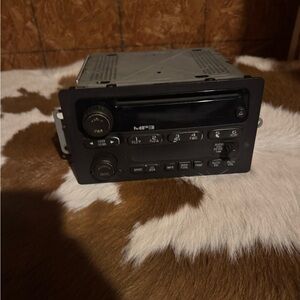 2005-2012 GMC Canyon MP3 Single CD Radio Receiver OEM